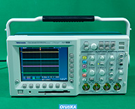 TDS3054B デジタルオシロスコープ イメージ1