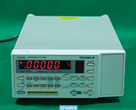 7651-11 プログラマブル 直流電圧 / 電流発生器 イメージ1