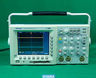 TDS3032 デジタルオシロスコープ イメージ1