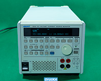 6244 直流電流電圧発生器 イメージ1