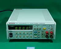 R6142 プログラマブル 直流電圧 / 電流発生器 イメージ1