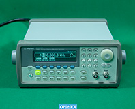 33220A ファンクションジェネレータ イメージ1