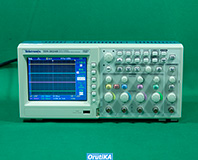 TDS2024B デジタルオシロスコープ イメージ1