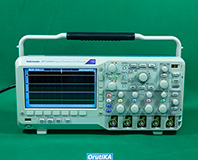 DPO2004B デジタル フォスファ オシロスコープ イメージ1