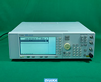 E4428C (3GHz) アナログ信号発生器 イメージ1