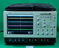 TDS7254B デジタルオシロスコープ イメージ1