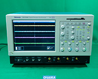 TDS7404B デジタルオシロスコープ イメージ1